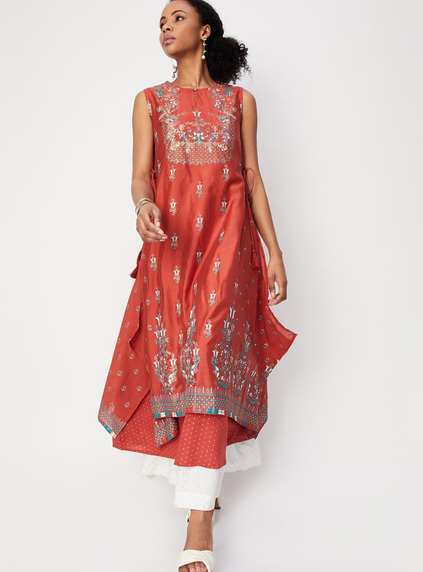 Women Sleeveless Layered Kurta